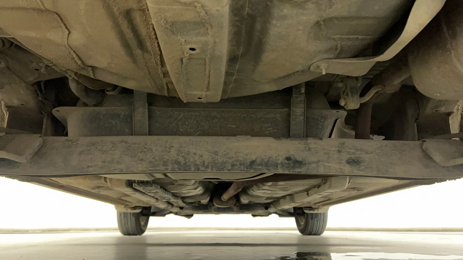 Used 2015 Hyundai Grand i10 Asta AT 1.2 Kappa VTVT Petrol Automatic extra REAR UNDERBODY VIEW (TAKEN FROM REAR)