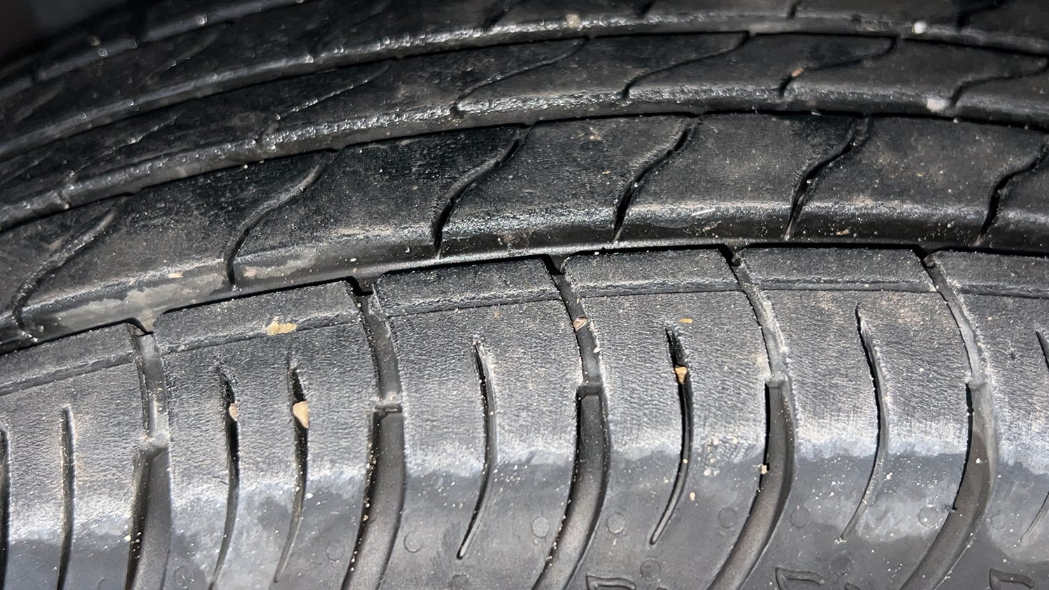 Used 2023 Renault Kiger RXZ Turbo CVT Petrol Automatic tyres RIGHT FRONT TYRE TREAD VIEW