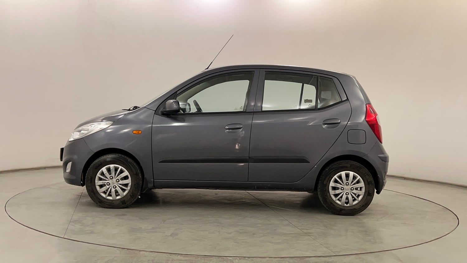 Used 2014 Hyundai i10 Sportz 1.1 iRDE2 Petrol Manual exterior LEFT SIDE VIEW