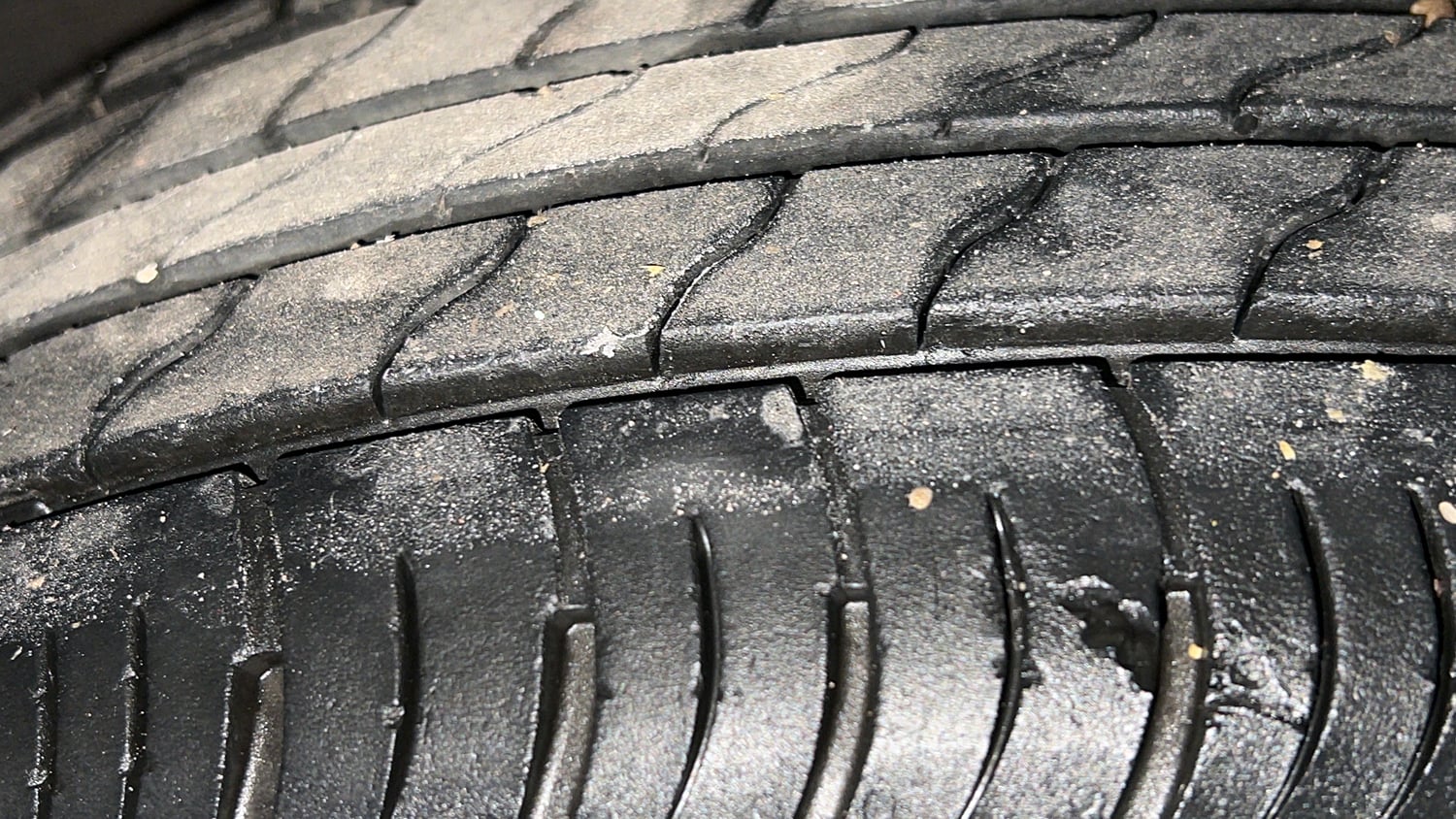 Used 2023 Renault Kiger RXZ Turbo CVT Petrol Automatic tyres LEFT REAR TYRE TREAD VIEW