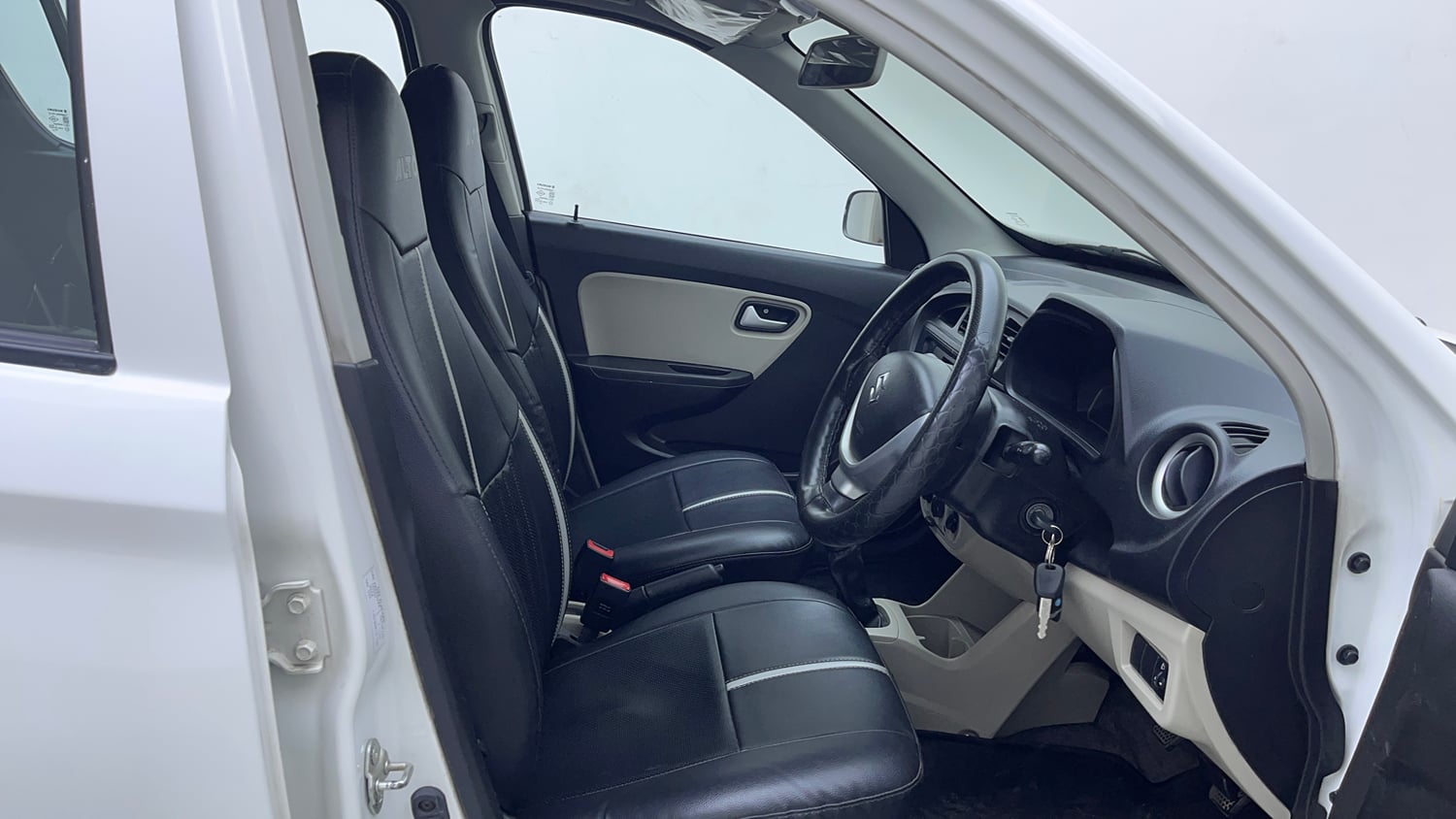 Used 2021 Maruti Suzuki Alto 800 LXi Petrol Manual interior RIGHT SIDE FRONT DOOR CABIN VIEW