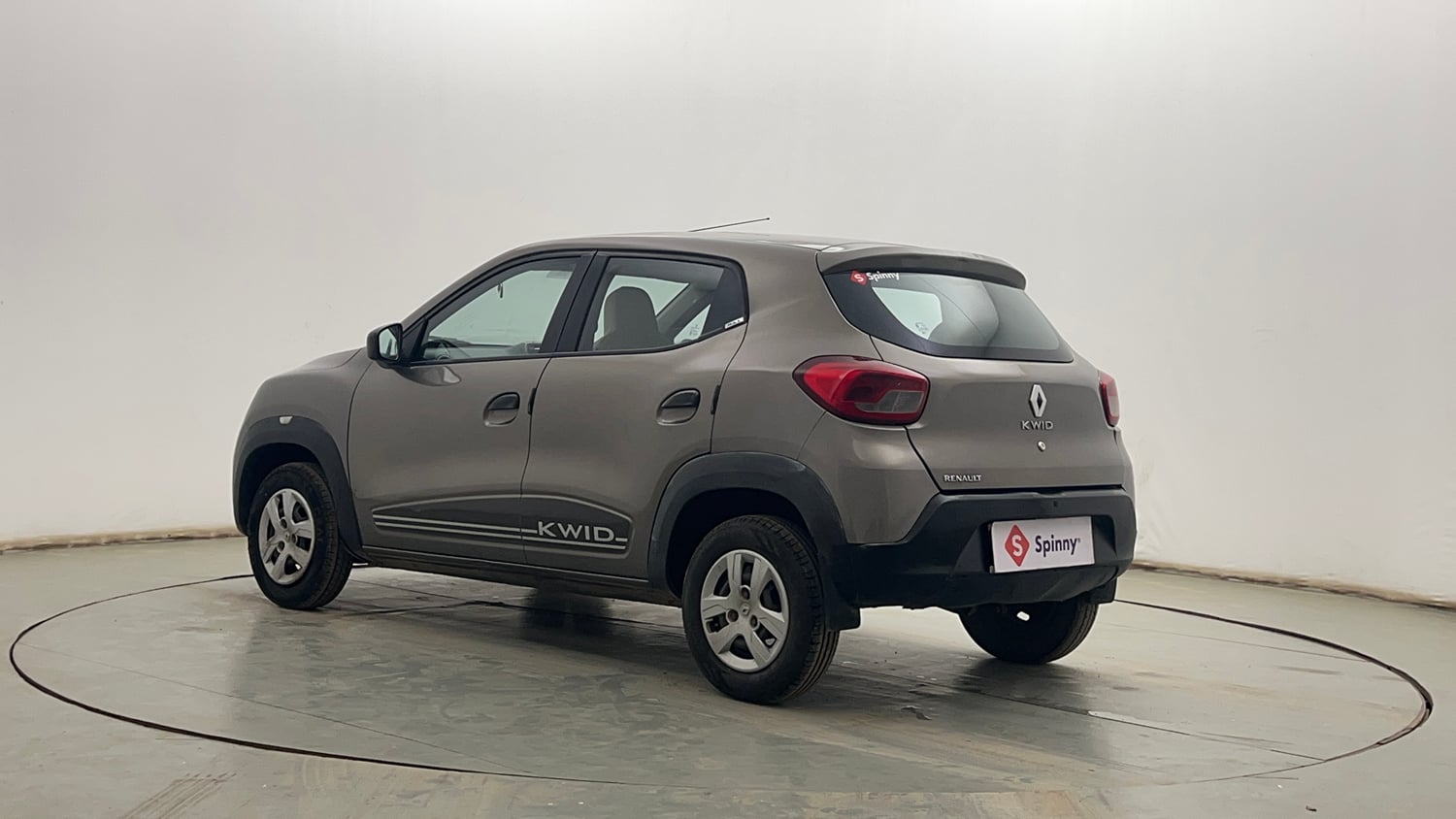 Used 2018 Renault Kwid RXT (O) 1.0 SCE Edition Petrol Manual exterior LEFT REAR CORNER VIEW