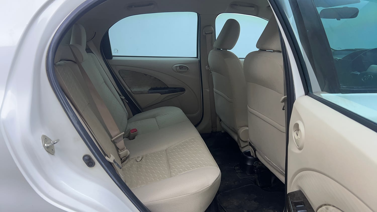 Used 2018 Toyota Etios Liva VXD Diesel Manual interior RIGHT SIDE REAR DOOR CABIN VIEW