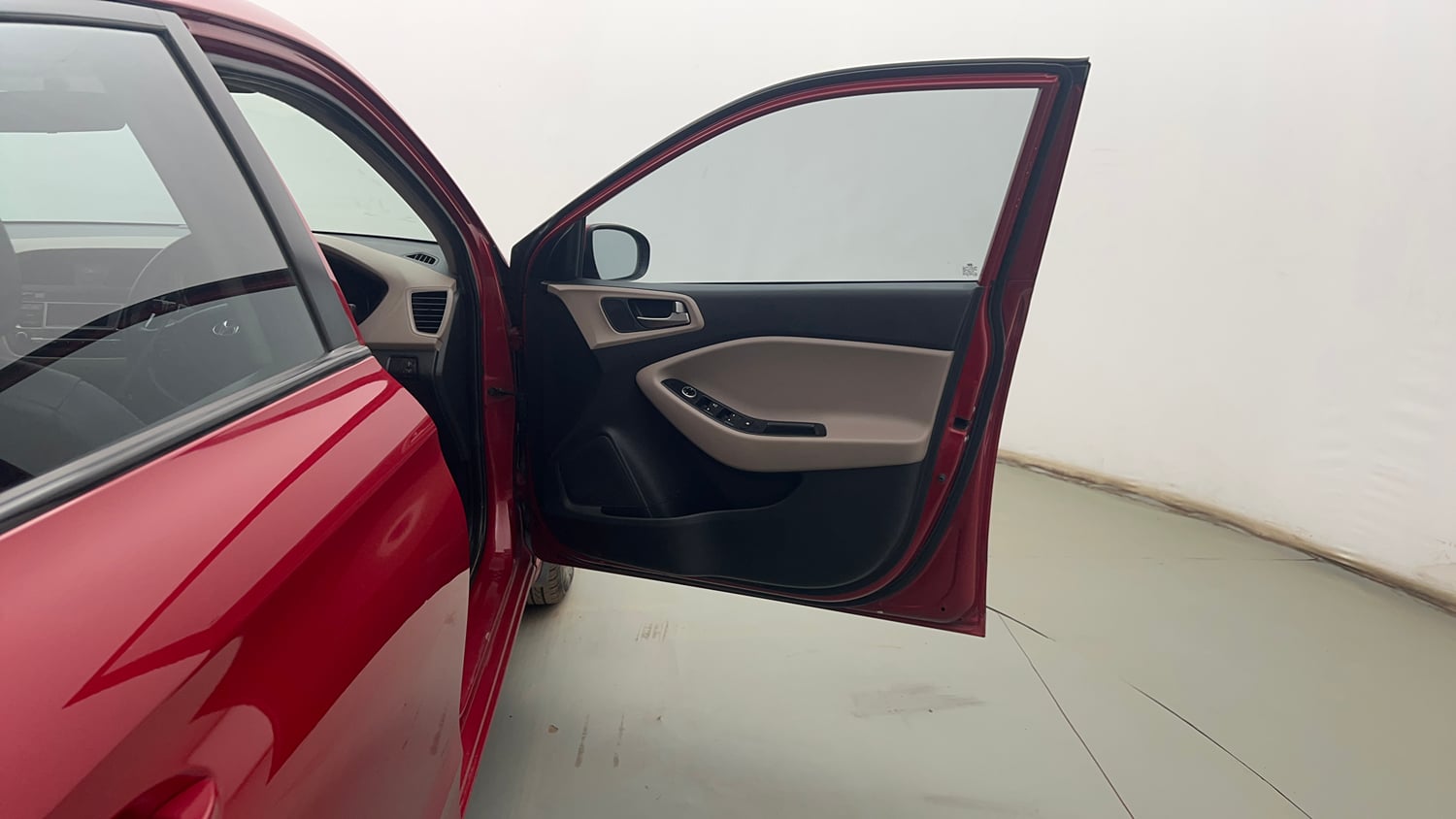Used 2015 Hyundai Elite i20 Magna 1.2 Petrol Manual interior RIGHT FRONT DOOR OPEN VIEW