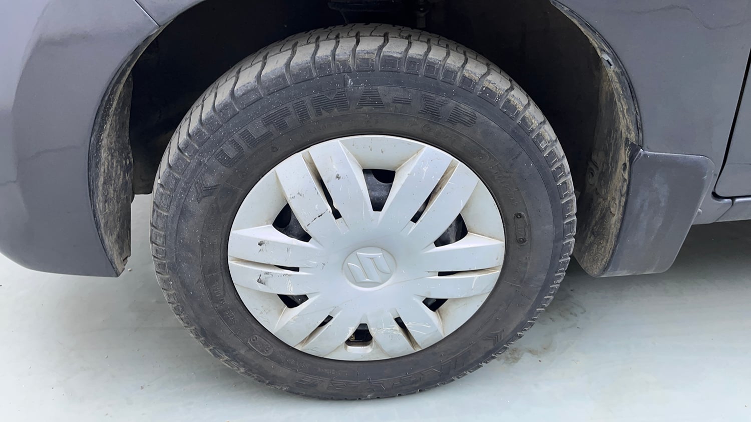 Used 2018 Maruti Suzuki Alto 800 LXi Petrol Manual tyres LEFT FRONT TYRE RIM VIEW