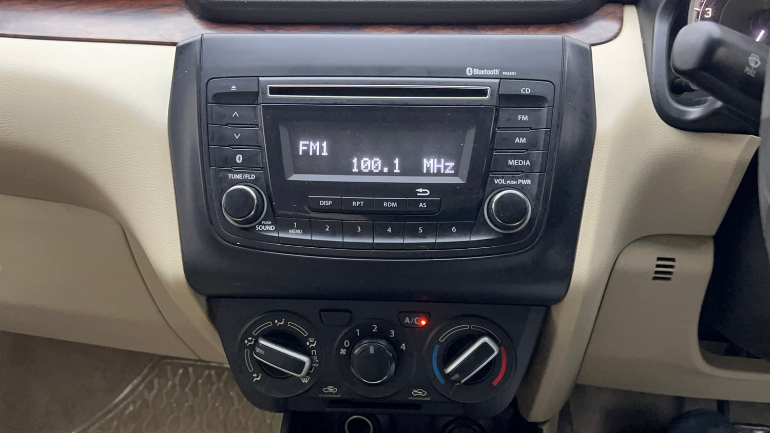 Used 2017 Maruti Suzuki Dzire VXi AMT Petrol Automatic top_features Integrated (in-dash) music system