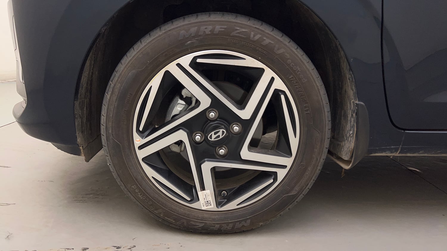 Used 2025 Hyundai Grand i10 Nios Sportz (O) 1.2 Kappa VTVT Petrol Manual tyres LEFT FRONT TYRE RIM VIEW