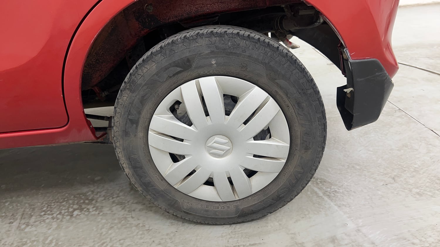 Used 2015 Maruti Suzuki Alto 800 Vxi Petrol Manual tyres LEFT REAR TYRE RIM VIEW