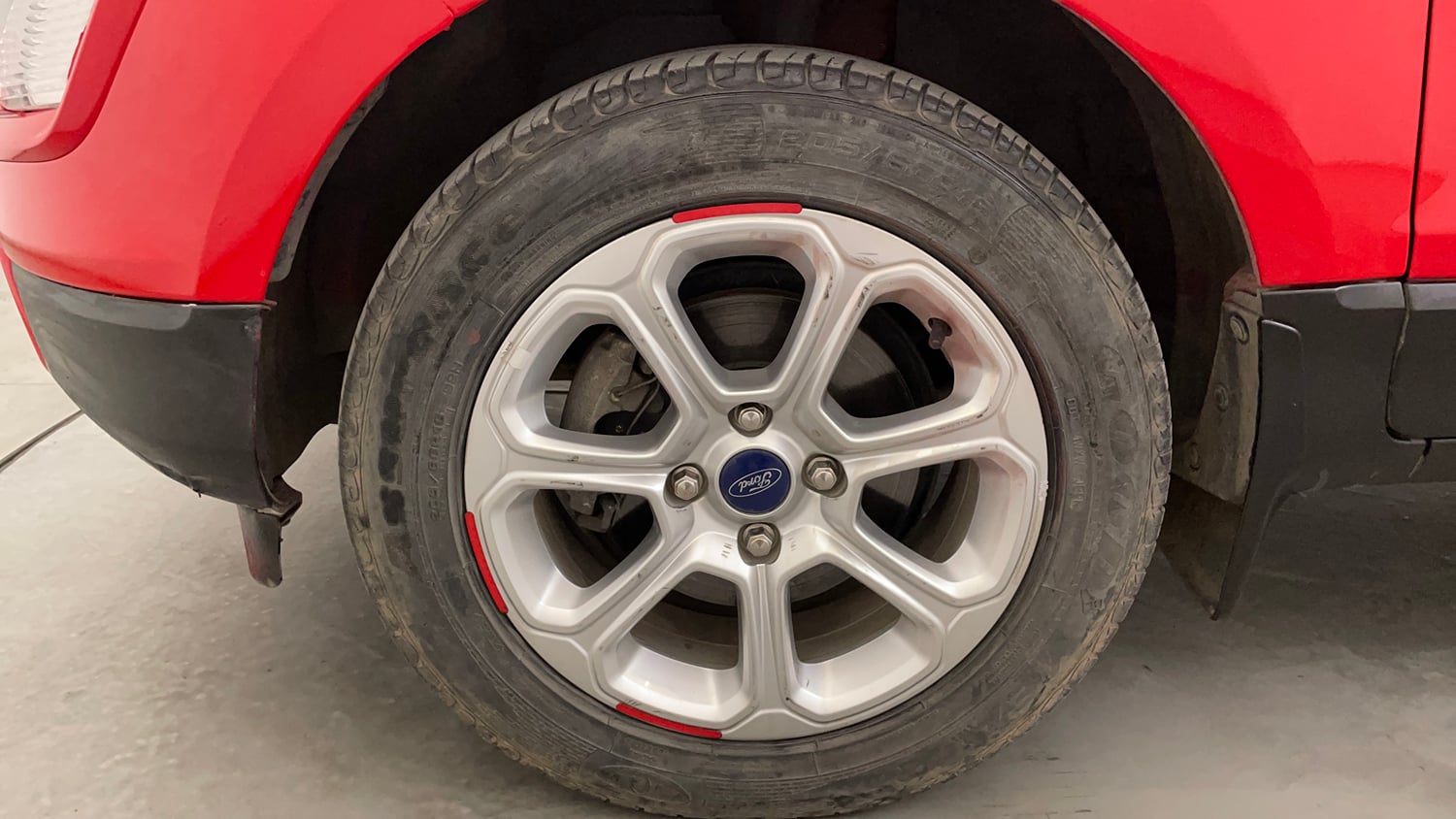 Used 2020 Ford EcoSport Titanium + 1.5L Ti-VCT AT Petrol Automatic tyres LEFT FRONT TYRE RIM VIEW