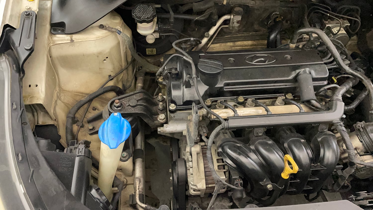 Used 2016 Hyundai Elite i20 Asta 1.2 (O) Petrol Manual engine ENGINE RIGHT SIDE VIEW