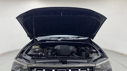 Used 2025 Mahindra Scorpio N Z8 Petrol MT 7 STR Petrol Manual engine ENGINE & BONNET OPEN FRONT VIEW