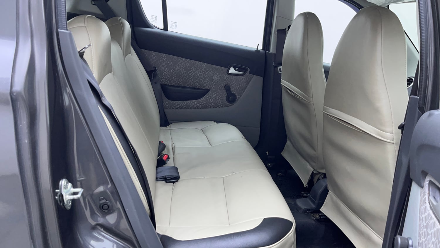 Used 2018 Maruti Suzuki Alto 800 LXi Petrol Manual interior RIGHT SIDE REAR DOOR CABIN VIEW