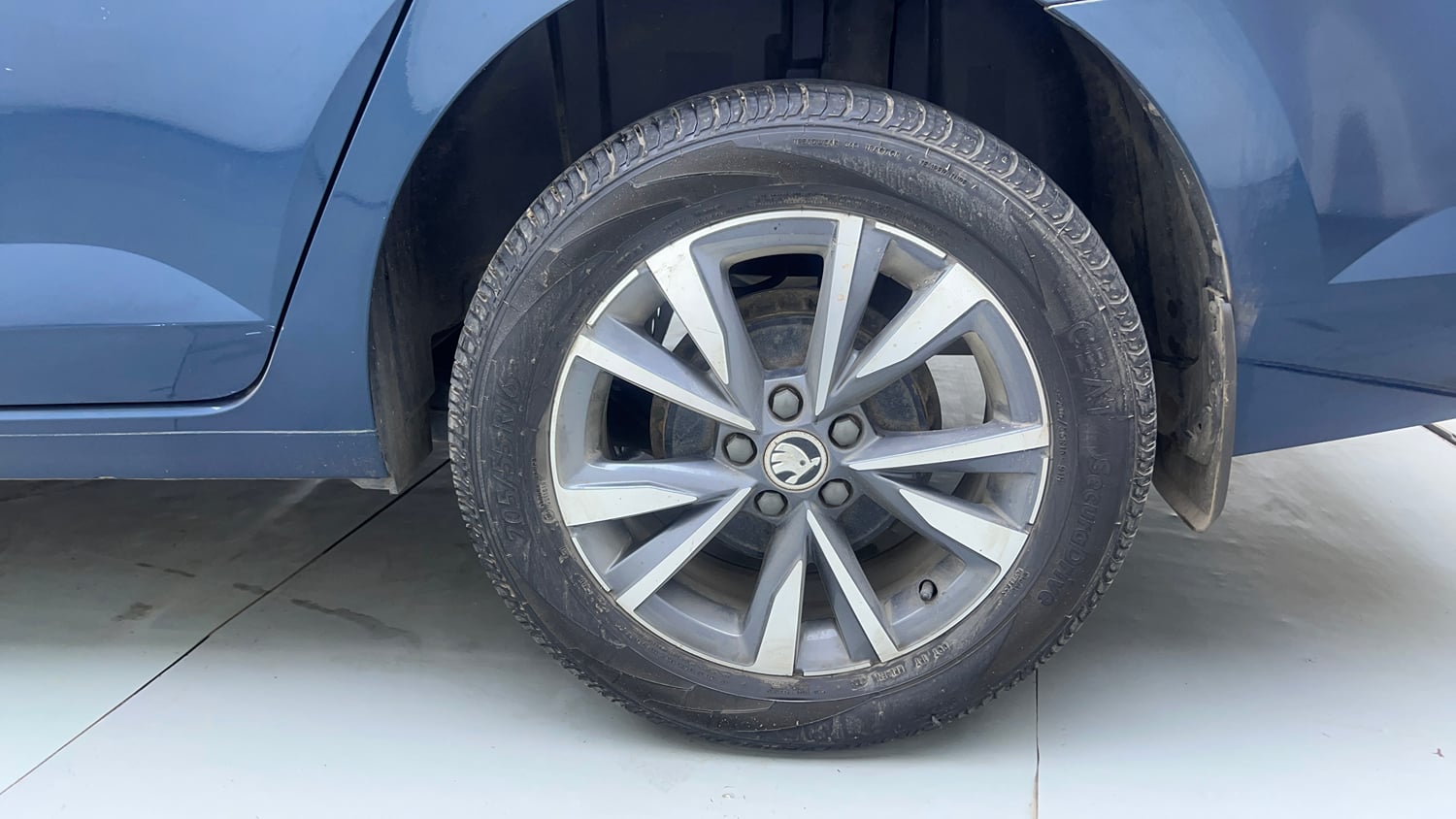 Used 2024 Skoda Slavia Style 1.5L TSI DSG Petrol Automatic tyres LEFT REAR TYRE RIM VIEW