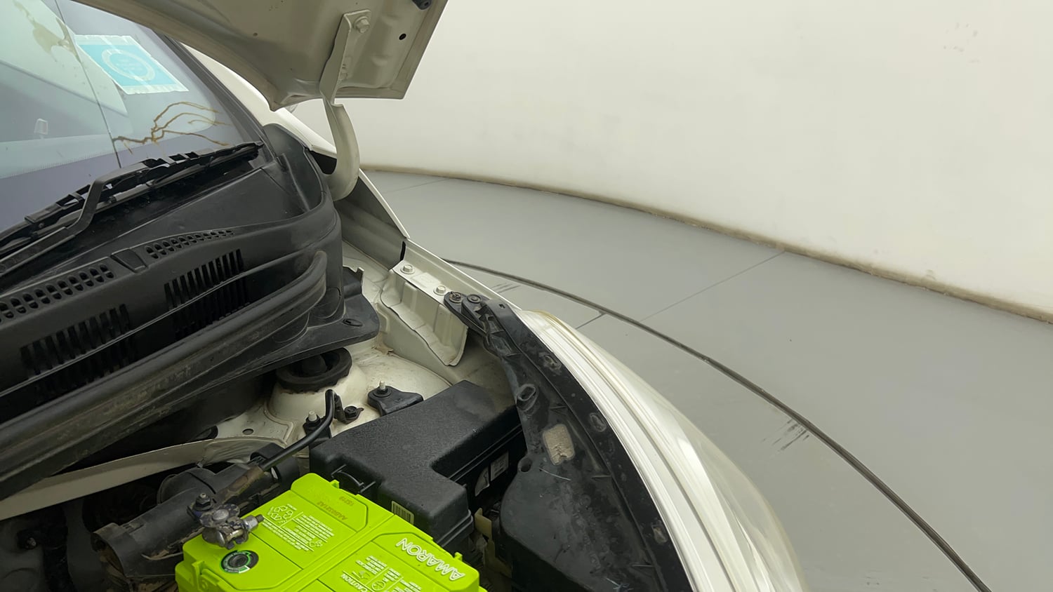 Used 2015 Hyundai Grand i10 Asta AT 1.2 Kappa VTVT Petrol Automatic engine ENGINE LEFT SIDE HINGE & APRON VIEW