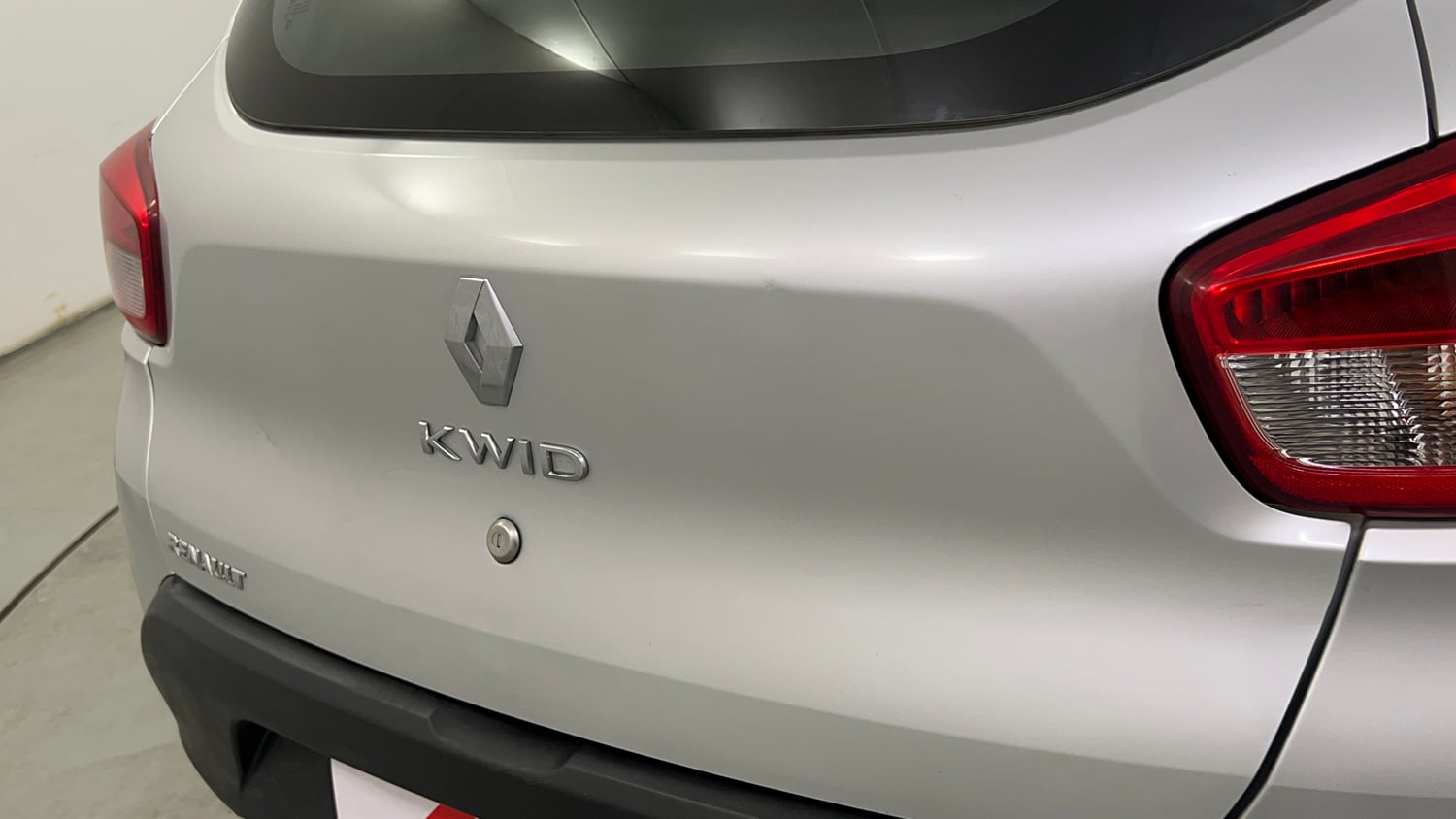 Used 2016 Renault Kwid RXT Petrol Manual dents MINOR DENT