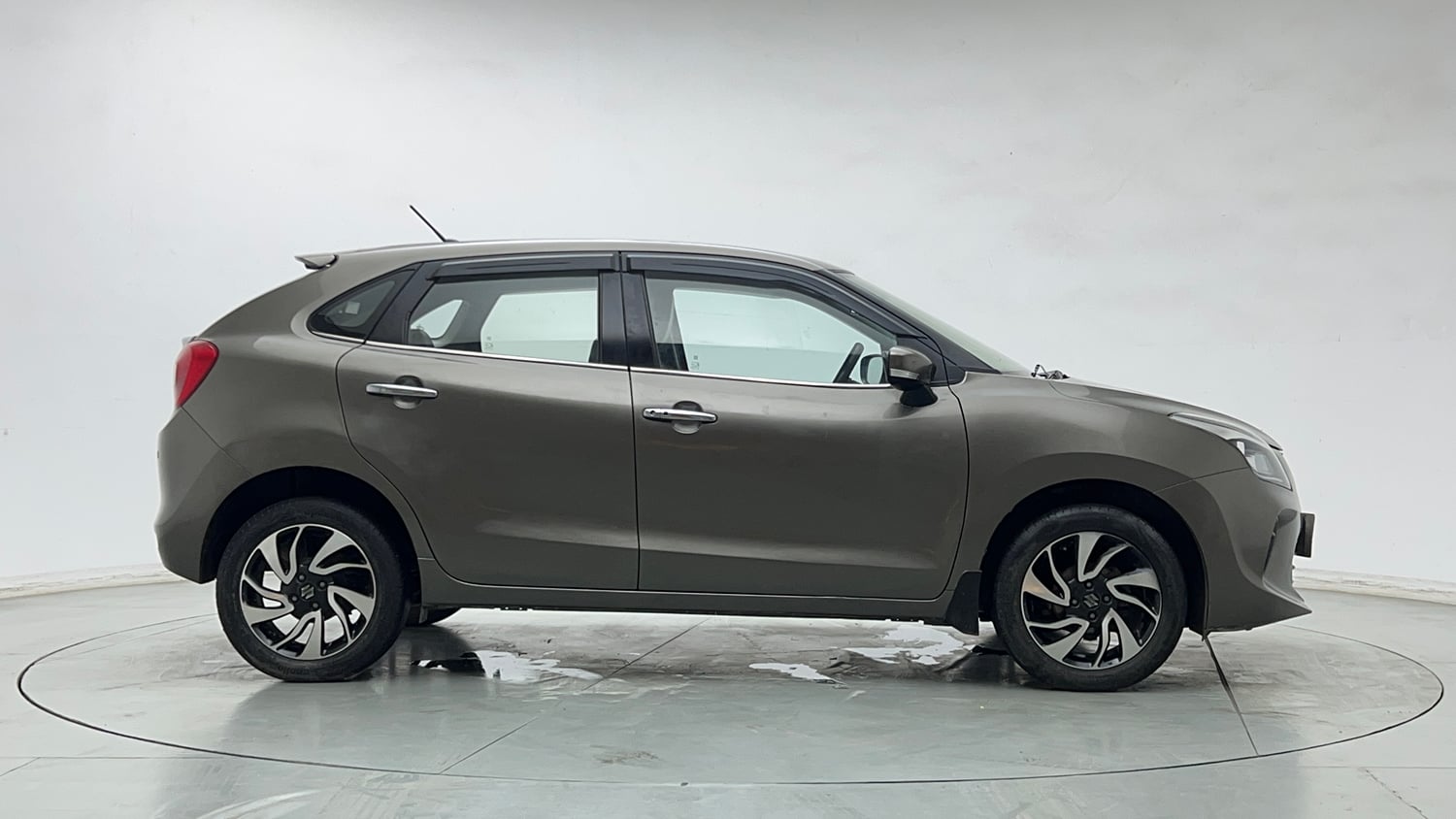 Used 2021 Maruti Suzuki Baleno Zeta Petrol Manual exterior RIGHT SIDE VIEW