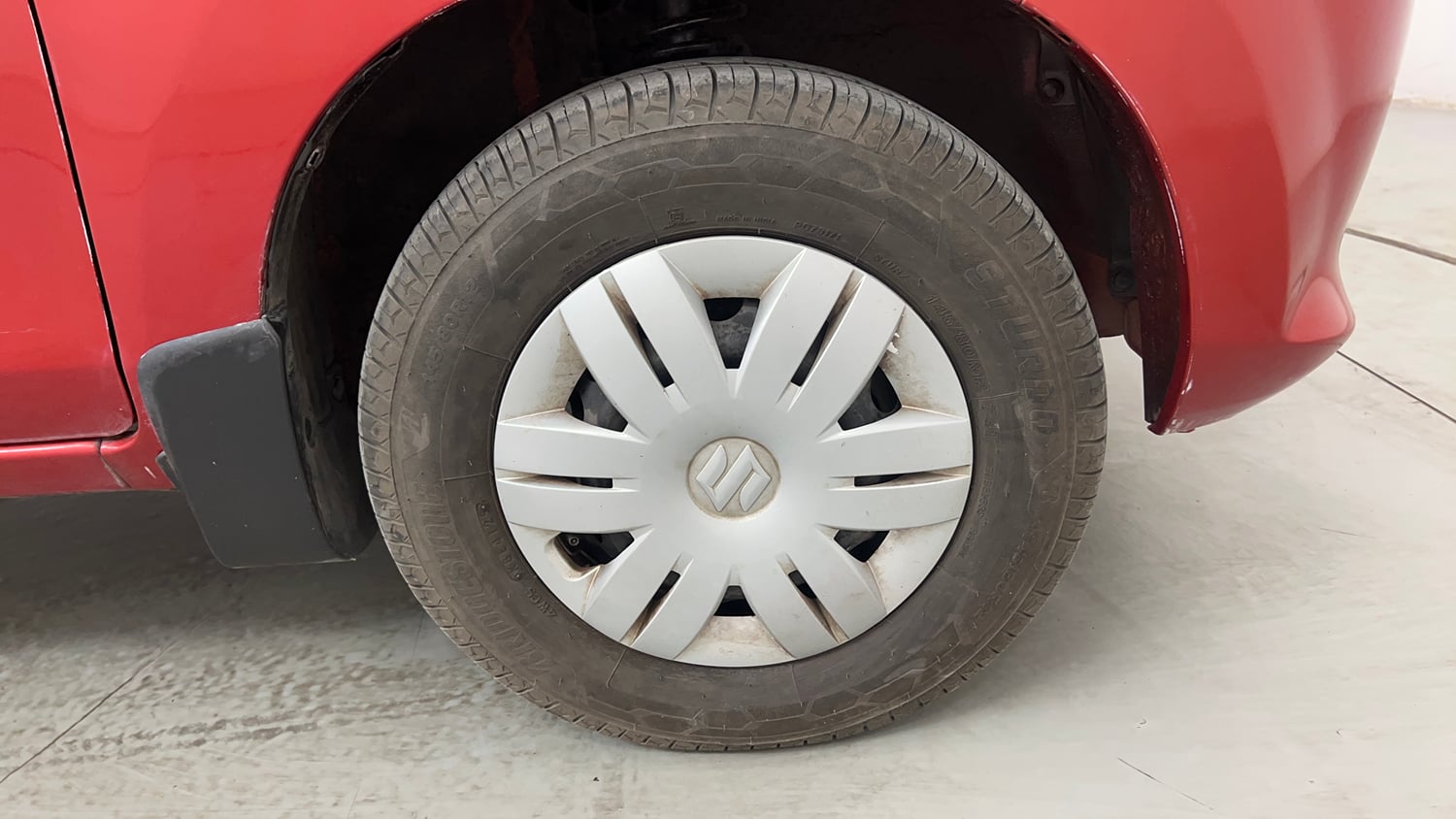 Used 2015 Maruti Suzuki Alto 800 Vxi Petrol Manual tyres RIGHT FRONT TYRE RIM VIEW