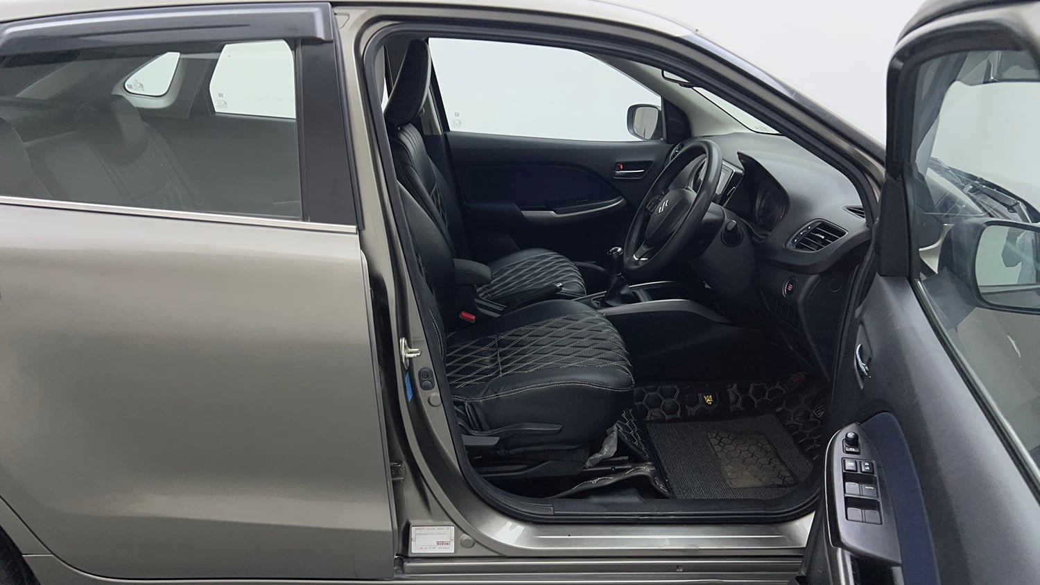 Used 2021 Maruti Suzuki Baleno Zeta Petrol Manual interior RIGHT SIDE FRONT DOOR CABIN VIEW