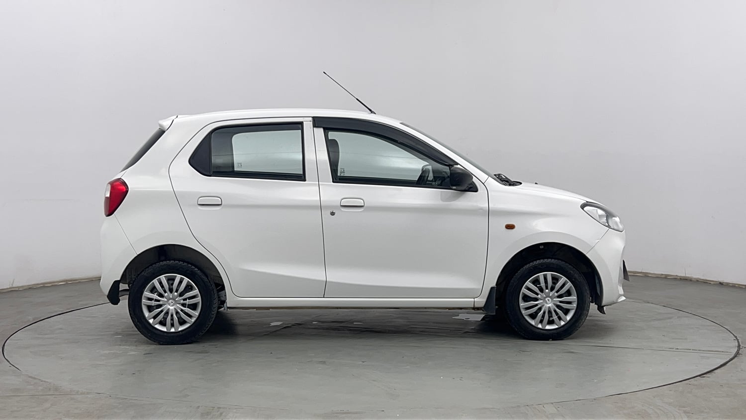 Used 2023 Maruti Suzuki Alto K10 VXi Plus Petrol Manual exterior RIGHT SIDE VIEW