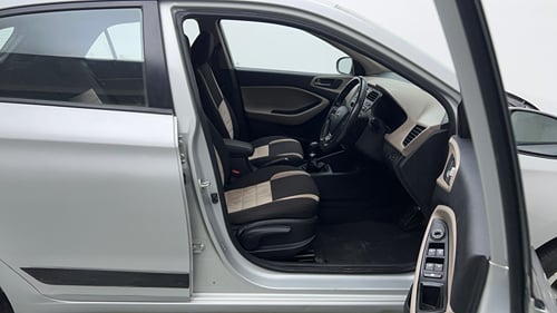 Used 2016 Hyundai Elite i20 Asta 1.2 Petrol Manual interior RIGHT SIDE FRONT DOOR CABIN VIEW