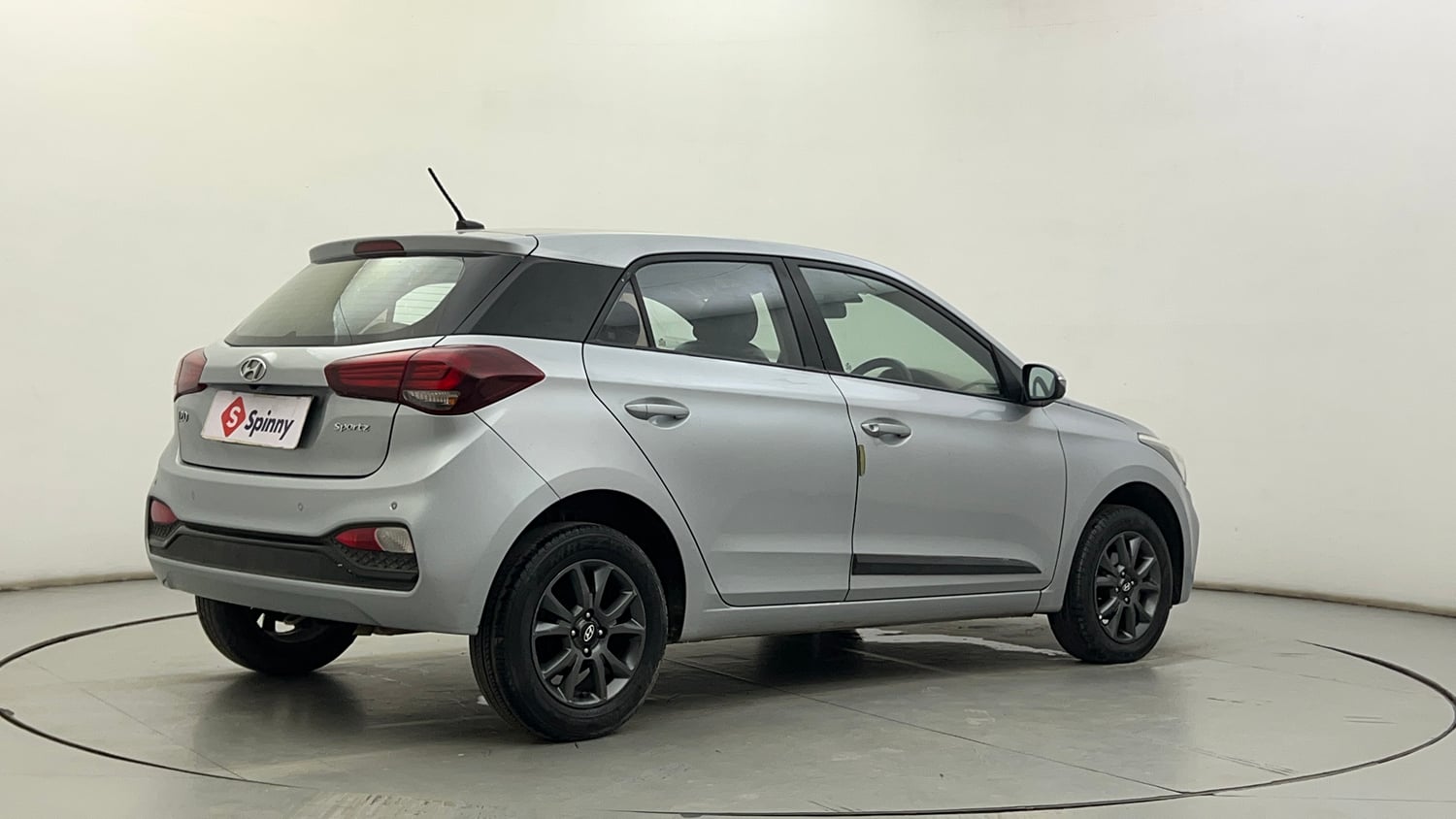 Used 2020 Hyundai Elite i20 Sportz Plus 1.2 Petrol Manual exterior RIGHT REAR CORNER VIEW