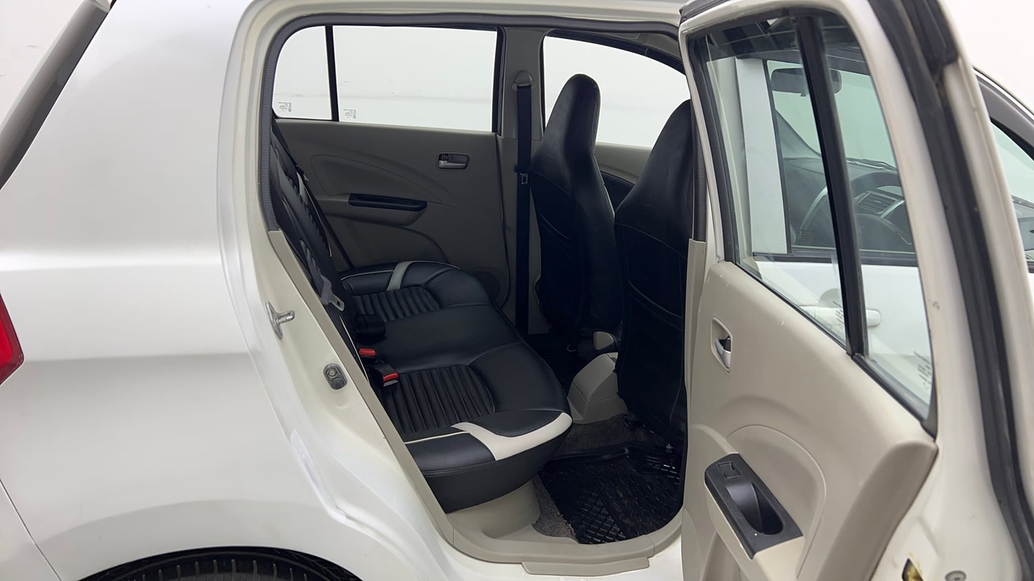 Used 2014 Maruti Suzuki Celerio VXi Petrol Manual interior RIGHT SIDE REAR DOOR CABIN VIEW