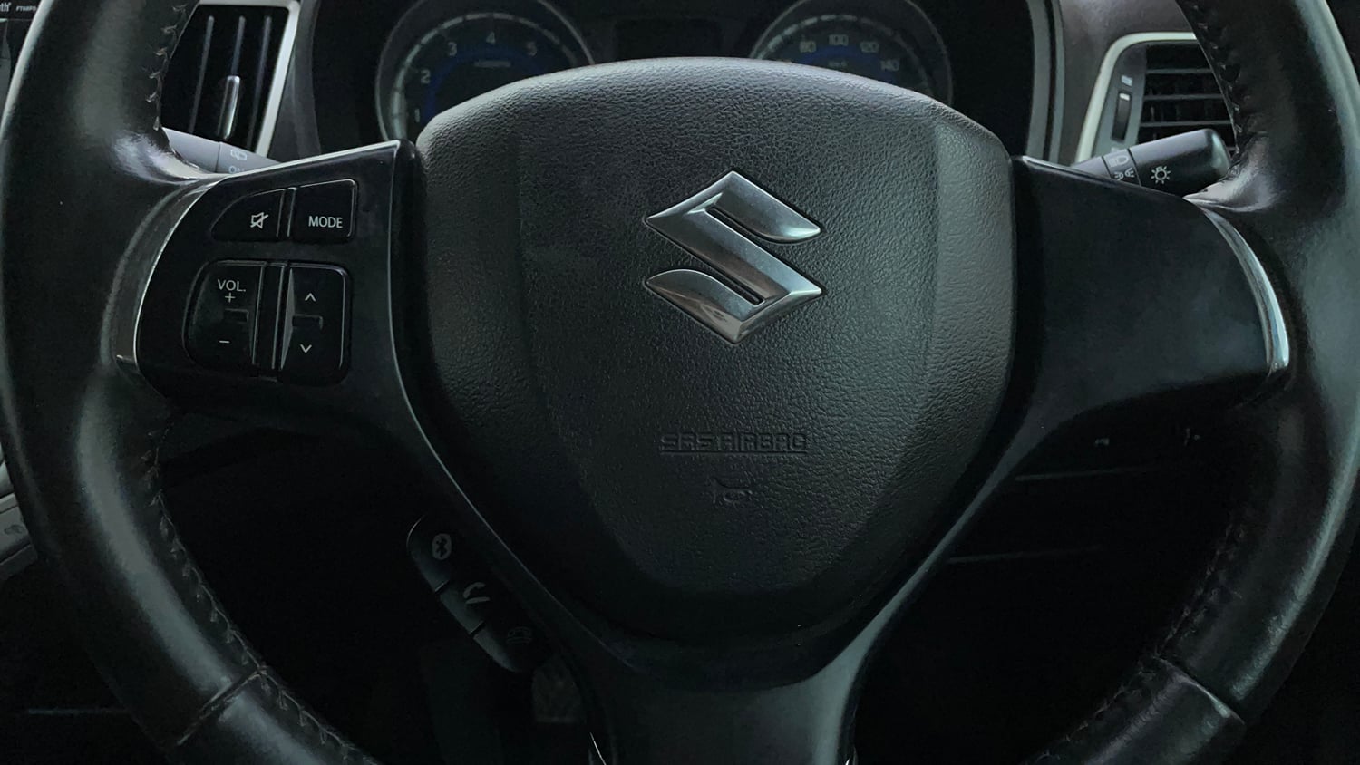 Used 2017 Maruti Suzuki Baleno Zeta 1.2 Petrol Manual top_features Airbags