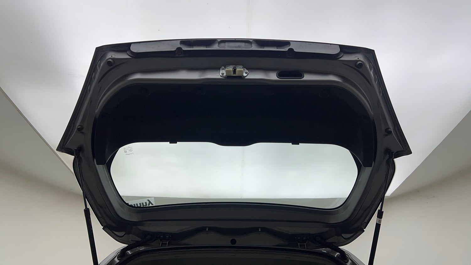 Used 2014 Maruti Suzuki Swift VXi Petrol Manual interior DICKY DOOR OPEN VIEW
