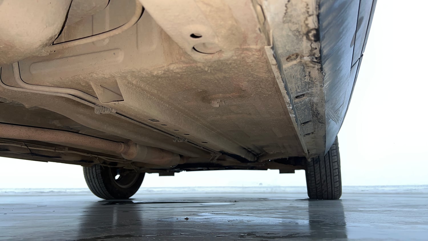 Used 2023 Nissan Magnite XE Petrol Manual extra REAR RIGHT UNDERBODY VIEW