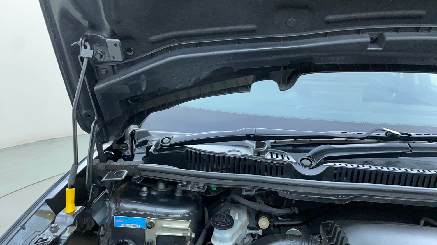 Used 2024 Tata Nexon Creative Plus 1.2 Revotron Petrol 6AMT Petrol Automatic engine ENGINE RIGHT SIDE HINGE & APRON VIEW