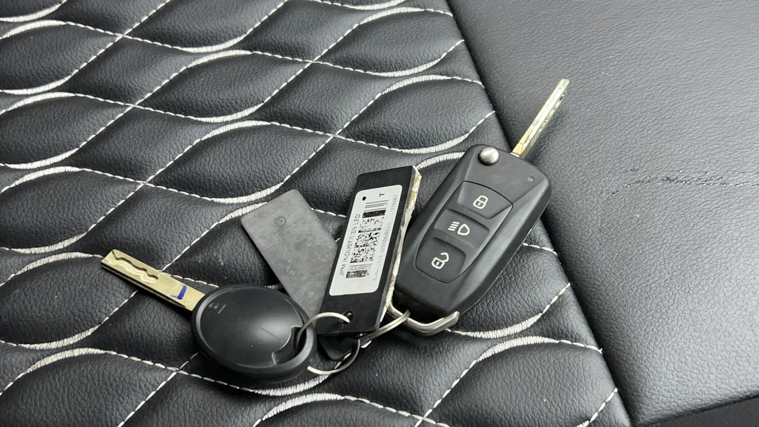 Used 2024 Tata Punch Adventure AMT Petrol Automatic extra CAR KEY VIEW