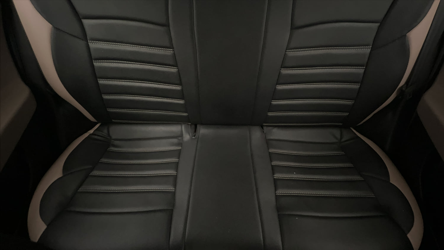 Used 2015 Hyundai Elite i20 Magna 1.2 Petrol Manual interior REAR SEAT CONDITION VIEW