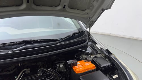 Used 2016 Hyundai Elite i20 Asta 1.2 Petrol Manual engine ENGINE LEFT SIDE HINGE & APRON VIEW