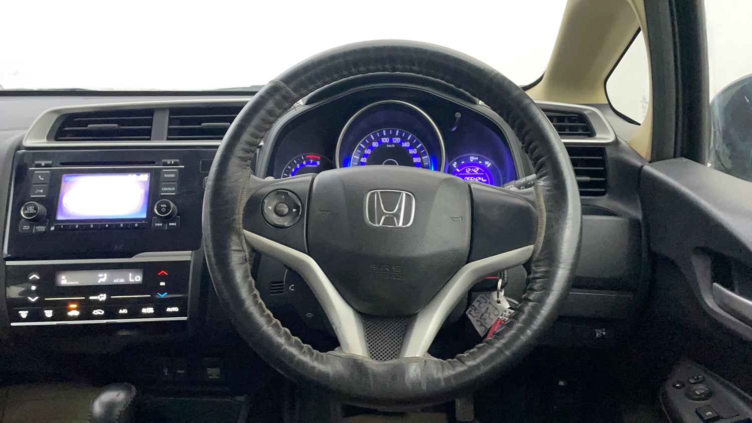 Used 2017 Honda Jazz V AT Petrol Petrol Automatic interior STEERING VIEW