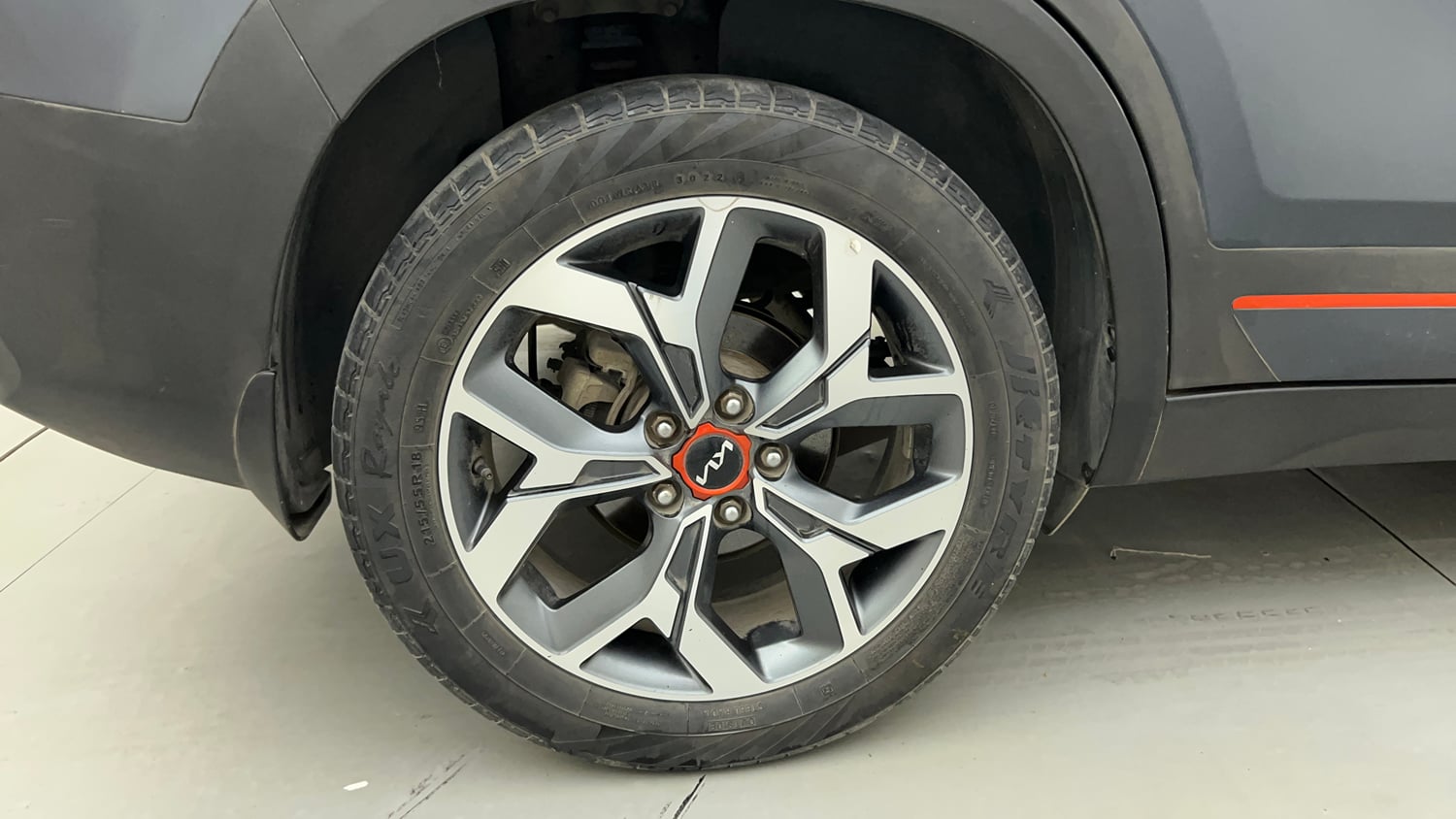 Used 2022 Kia Seltos X Line 1.4 DCT Petrol Automatic tyres RIGHT REAR TYRE RIM VIEW