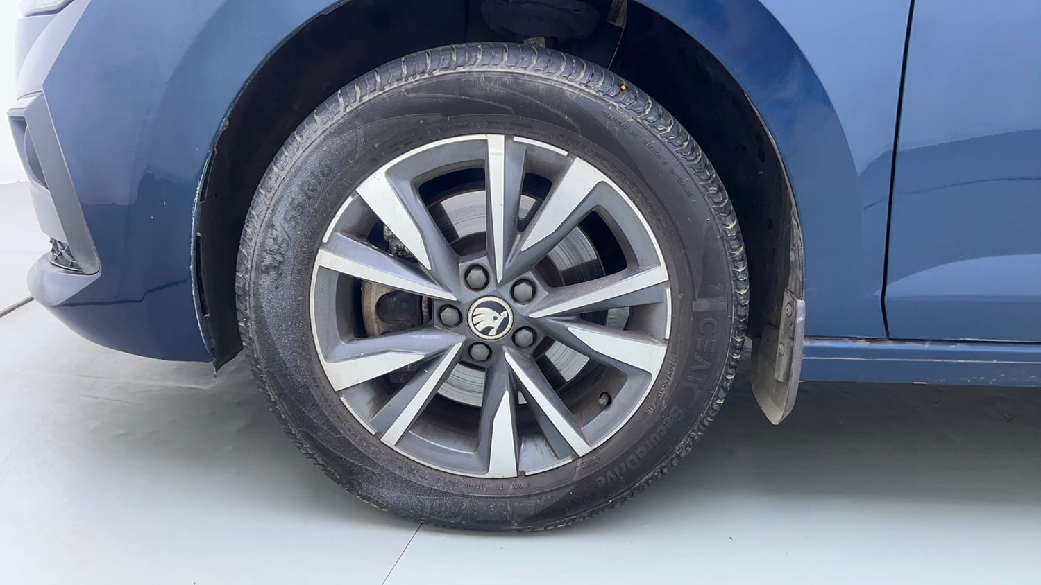 Used 2024 Skoda Slavia Style 1.5L TSI DSG Petrol Automatic tyres LEFT FRONT TYRE RIM VIEW