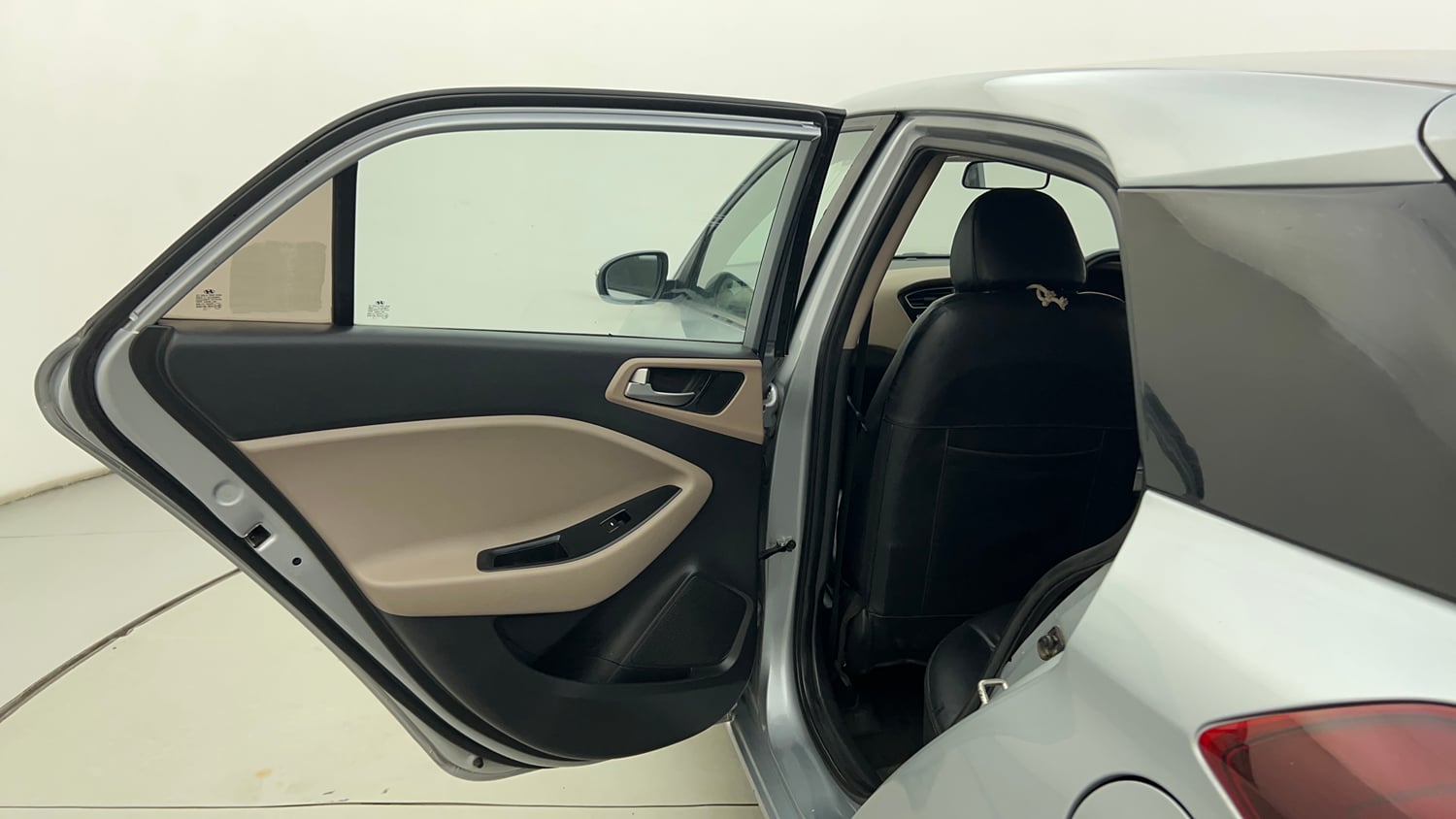 Used 2020 Hyundai Elite i20 Sportz Plus 1.2 Petrol Manual interior LEFT REAR DOOR OPEN VIEW