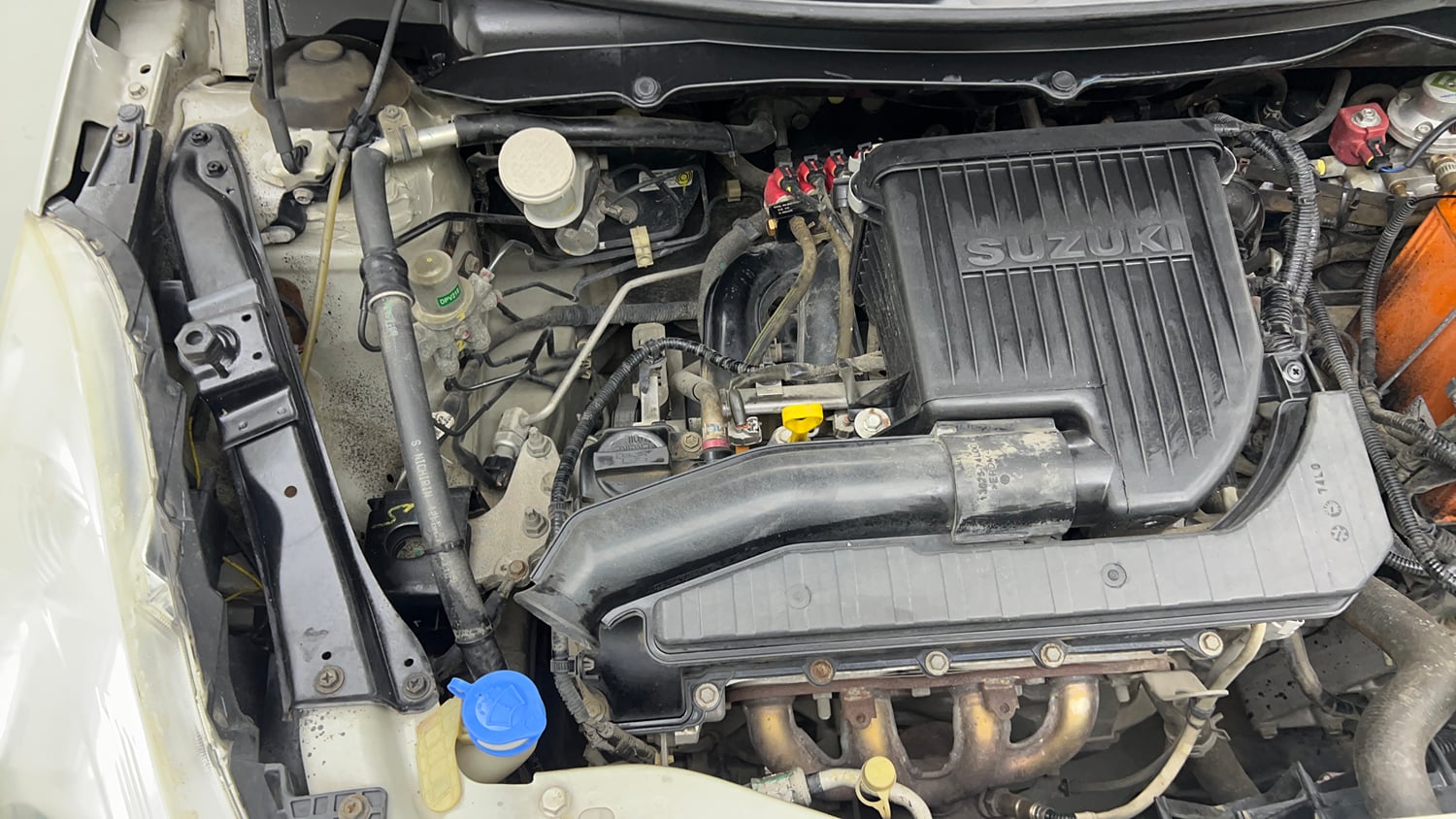 Used 2015 Maruti Suzuki Swift VXi Petrol Manual engine ENGINE RIGHT SIDE VIEW