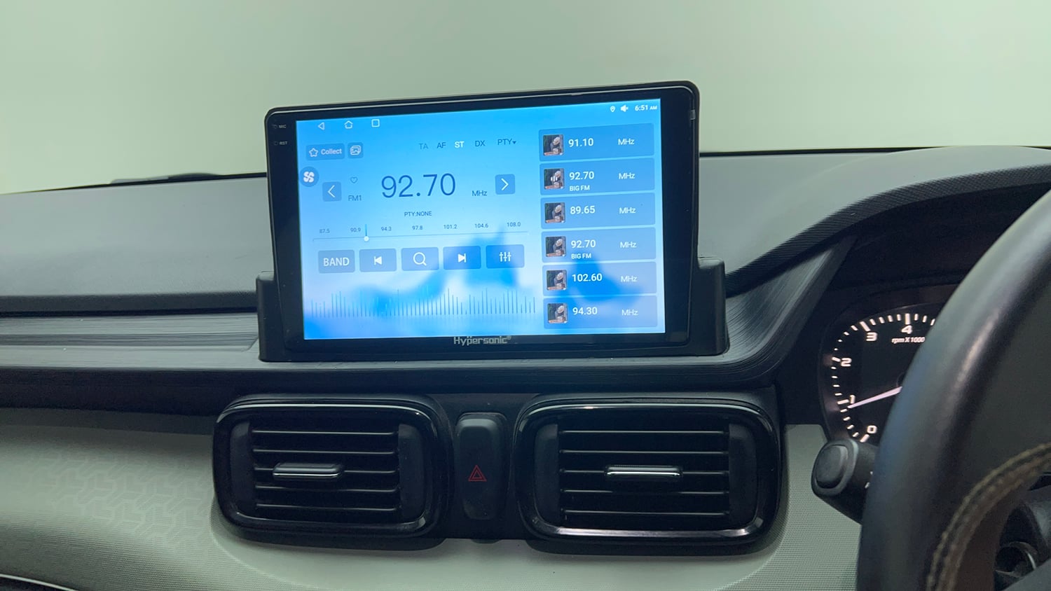 Used 2023 Tata Punch Adventure MT Petrol Manual top_features Integrated (in-dash) music system