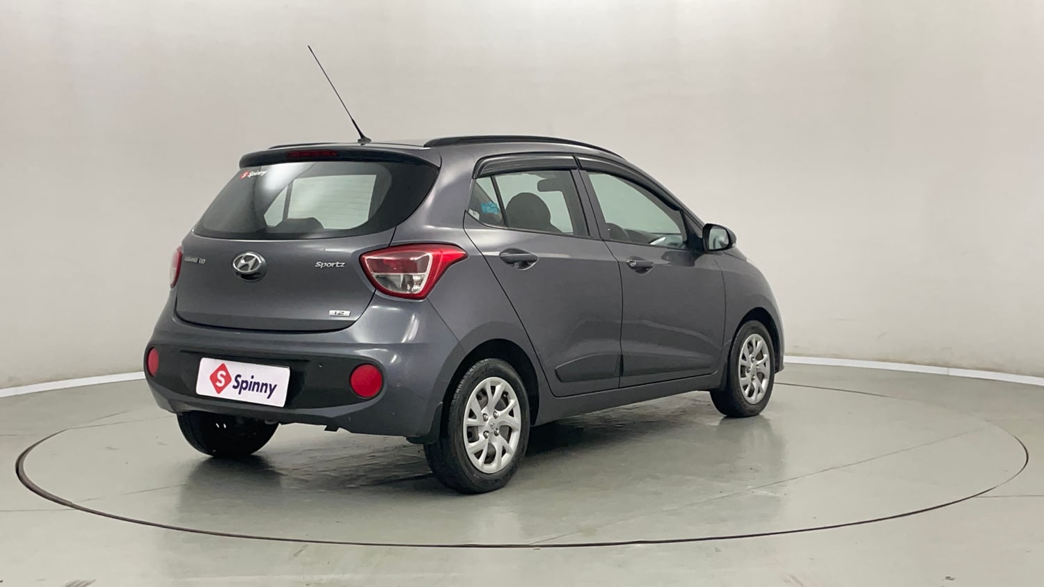 Used 2017 Hyundai Grand i10 Sportz (O) 1.2 Kappa VTVT Petrol Manual exterior RIGHT REAR CORNER VIEW