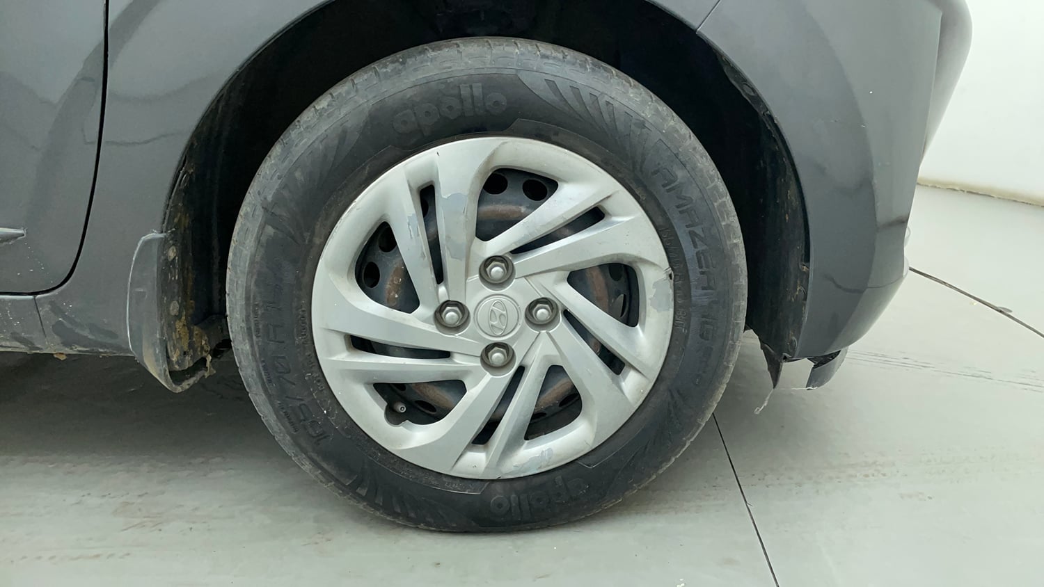 Used 2021 Hyundai Grand i10 Nios Magna 1.2 Kappa VTVT Petrol Manual tyres RIGHT FRONT TYRE RIM VIEW