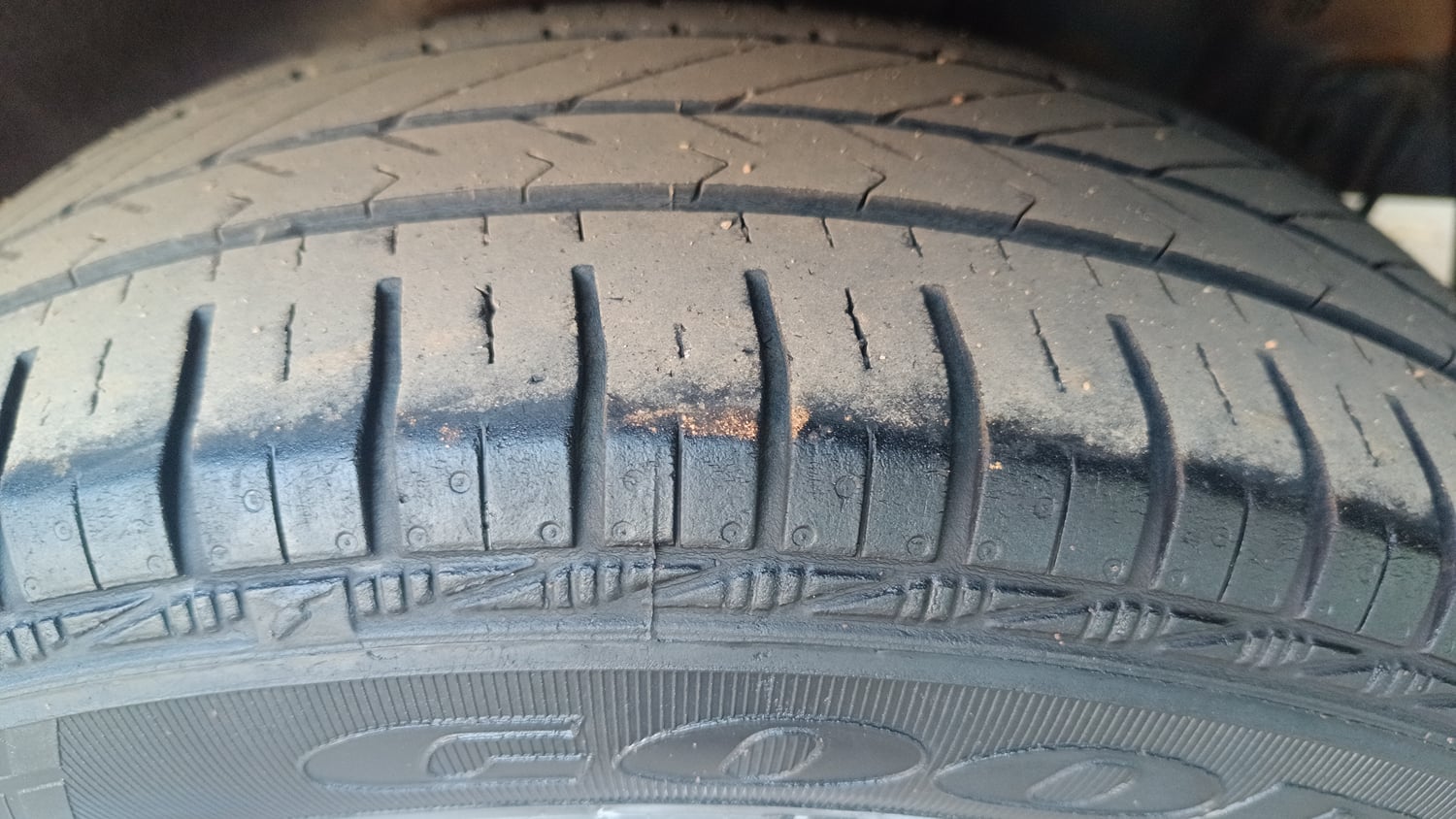 Used 2015 Hyundai Grand i10 Asta AT 1.2 Kappa VTVT Petrol Automatic tyres LEFT REAR TYRE TREAD VIEW
