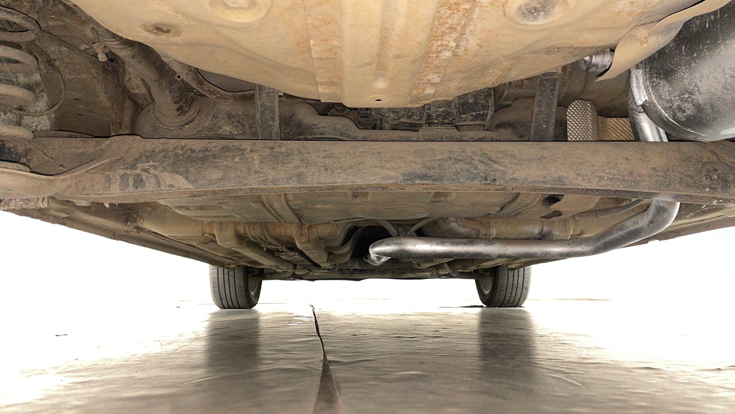 Used 2016 Hyundai Elite i20 Asta 1.2 (O) Petrol Manual extra REAR UNDERBODY VIEW (TAKEN FROM REAR)