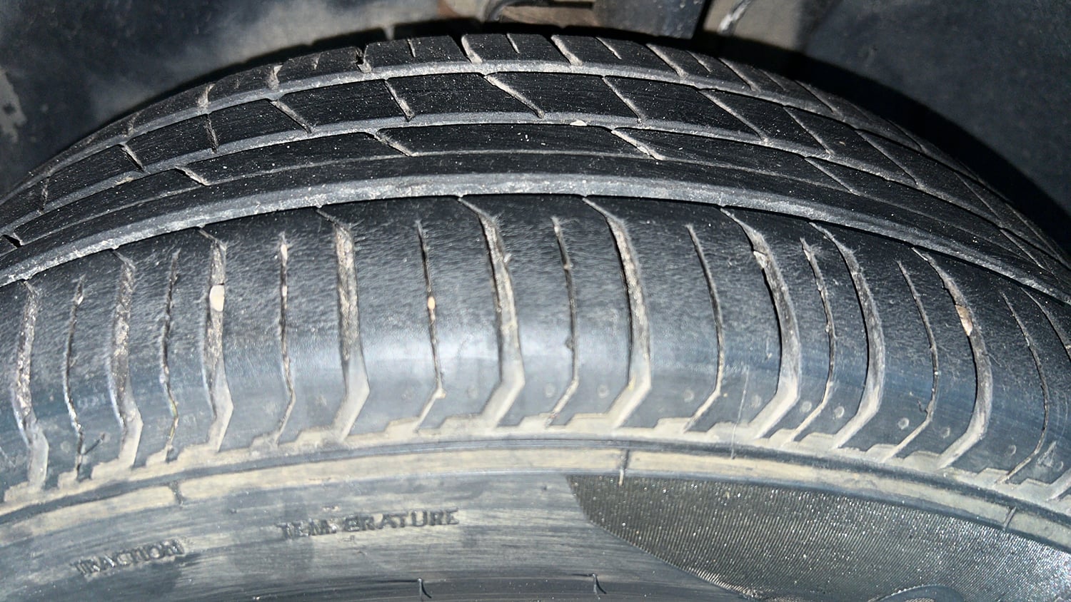 Used 2023 Tata Punch Adventure MT Petrol Manual tyres LEFT FRONT TYRE TREAD VIEW