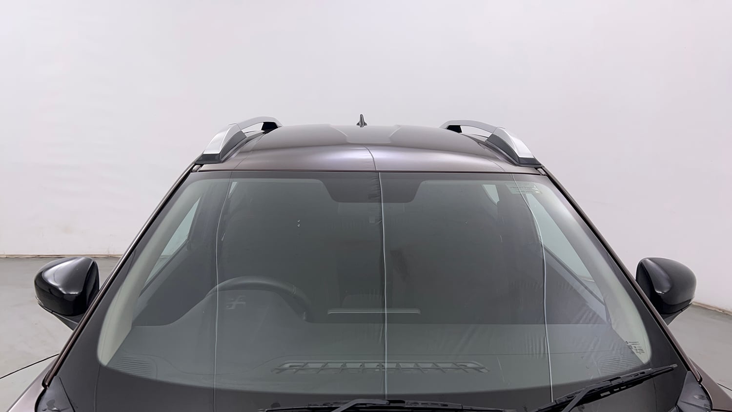 Used 2023 Renault Kiger RXZ Turbo CVT Petrol Automatic exterior FRONT WINDSHIELD VIEW