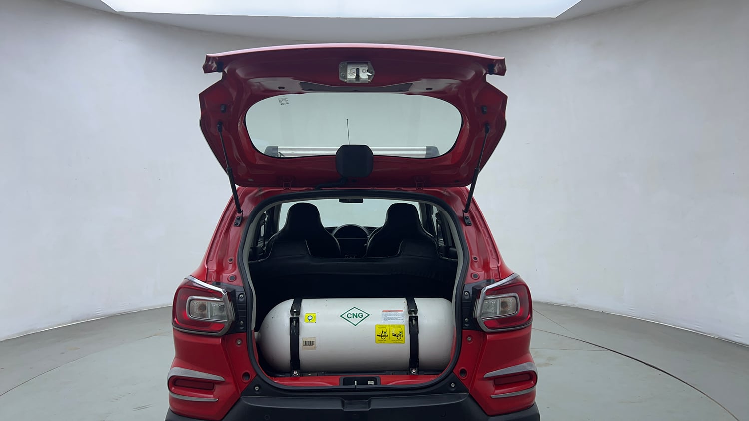 Used 2023 Maruti Suzuki S-Presso VXi S-CNG Cng Manual interior DICKY DOOR OPEN VIEW
