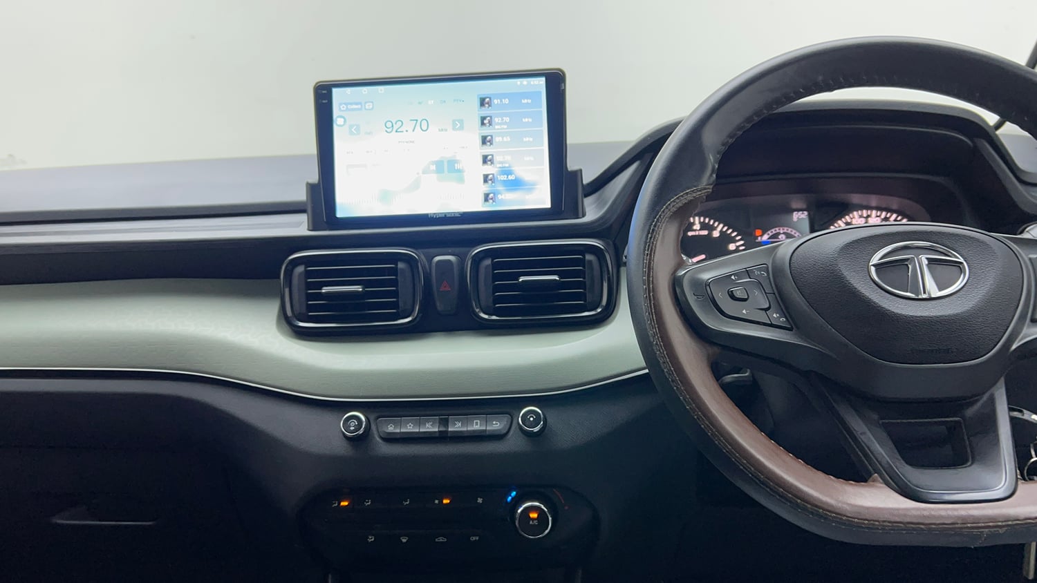 Used 2023 Tata Punch Adventure MT Petrol Manual interior MUSIC SYSTEM & AC CONTROL VIEW