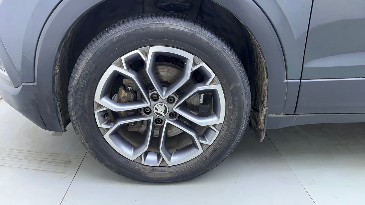 Used 2022 Skoda Kushaq Style 1.5L TSI DSG (6 Airbags) Petrol Automatic tyres LEFT FRONT TYRE RIM VIEW