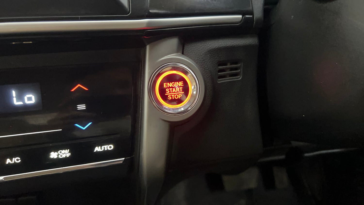 Used 2019 Honda City V CVT Petrol Petrol Automatic top_features Keyless start