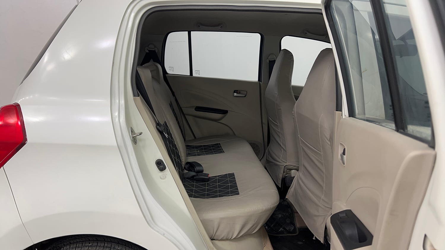 Used 2018 Maruti Suzuki Celerio ZXi AMT Petrol Automatic interior RIGHT SIDE REAR DOOR CABIN VIEW